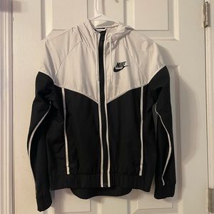 Nike wind breaker